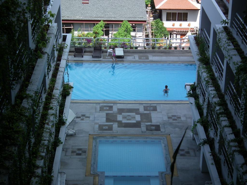 Abricole At Pattaya Hill Lejlighed Eksteriør billede