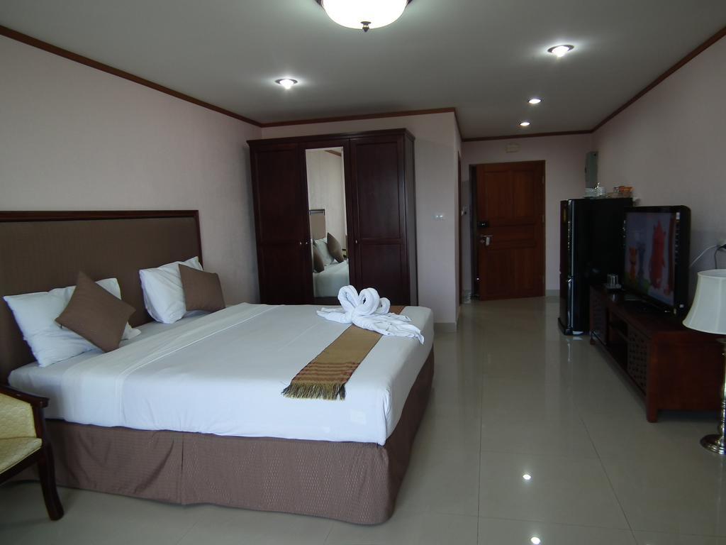 Abricole At Pattaya Hill Lejlighed Eksteriør billede