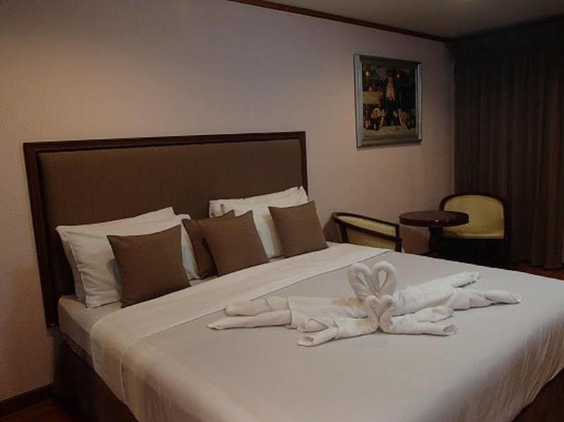 Abricole At Pattaya Hill Lejlighed Eksteriør billede