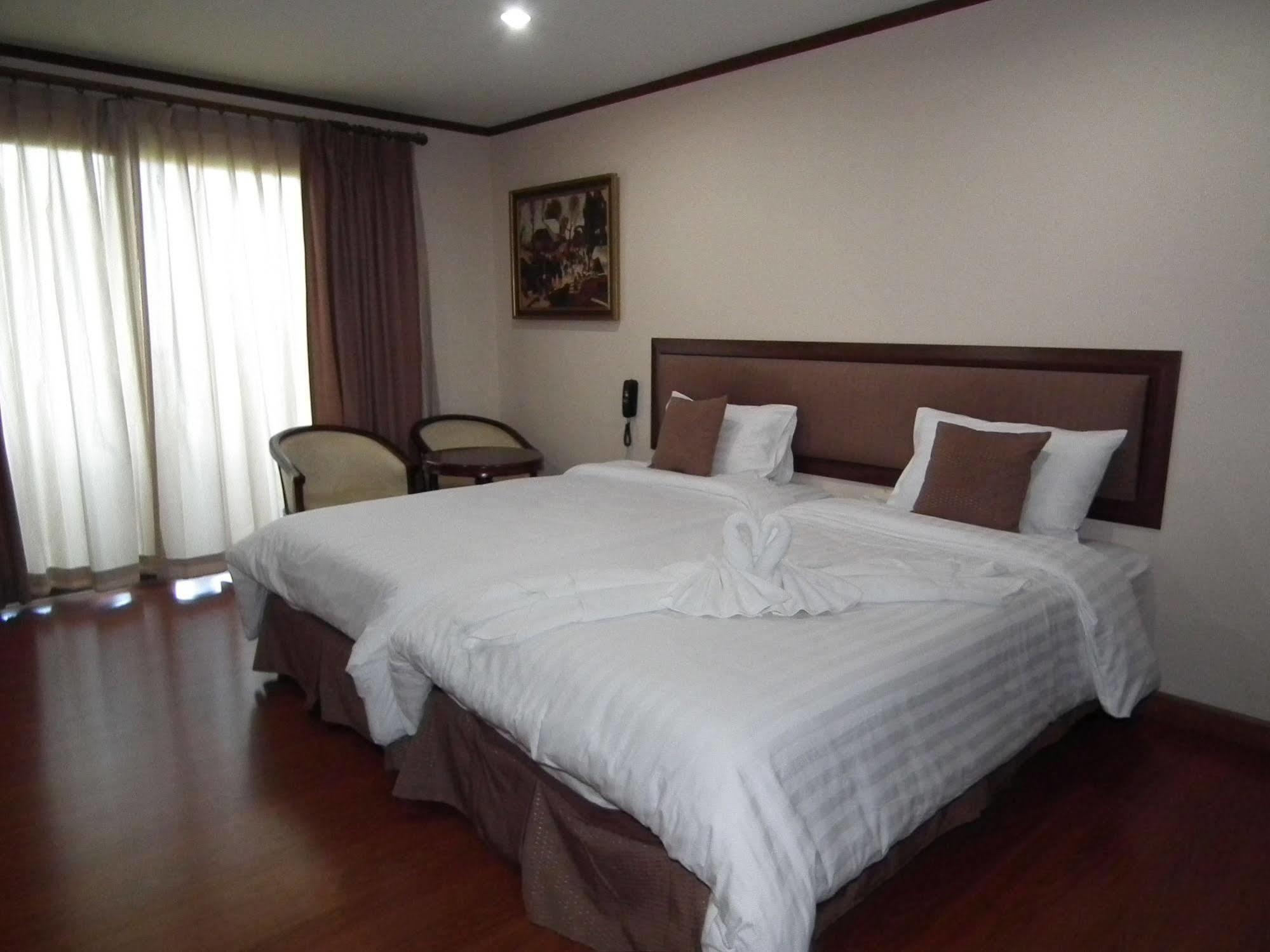 Abricole At Pattaya Hill Lejlighed Eksteriør billede