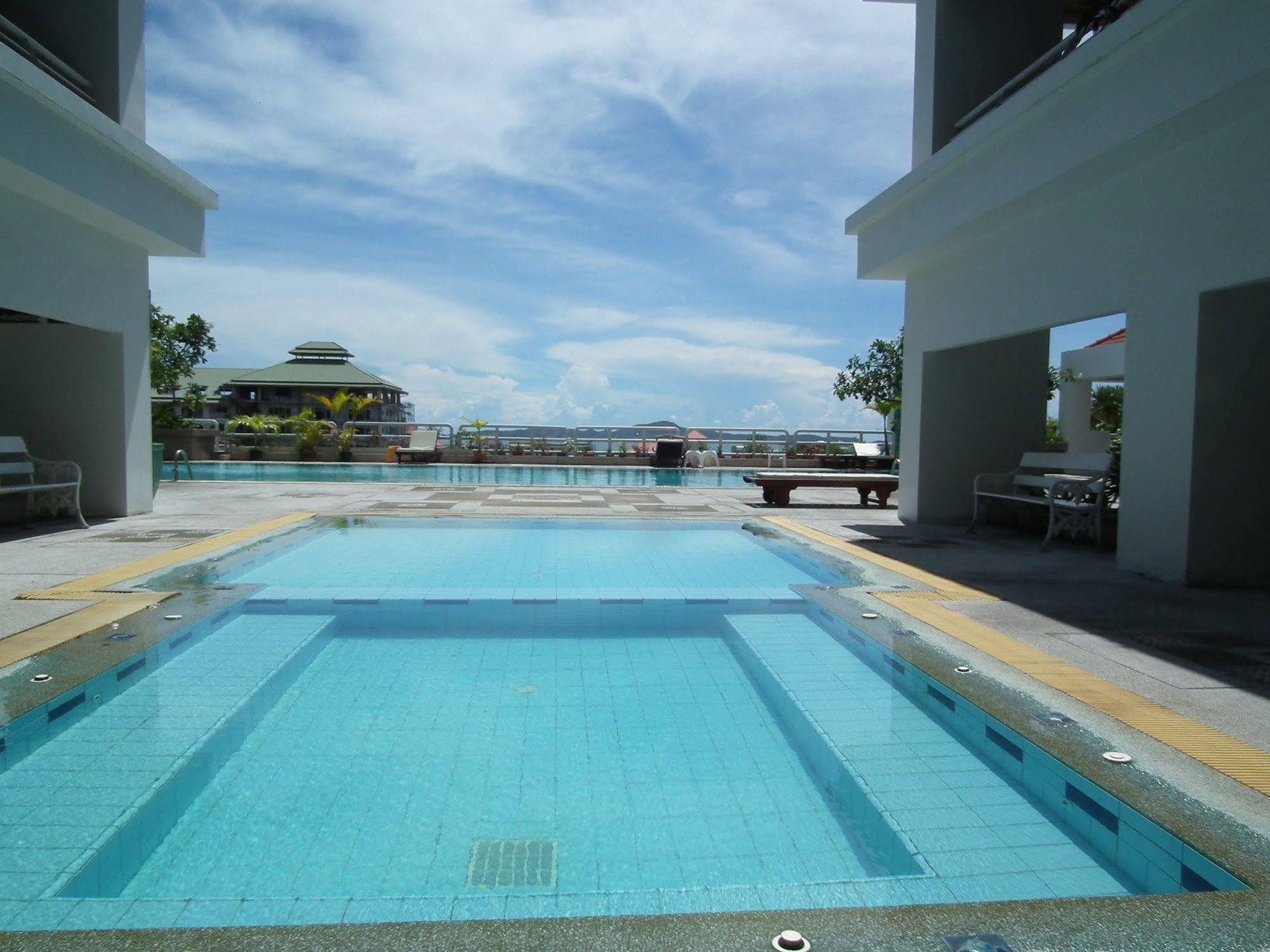 Abricole At Pattaya Hill Lejlighed Eksteriør billede