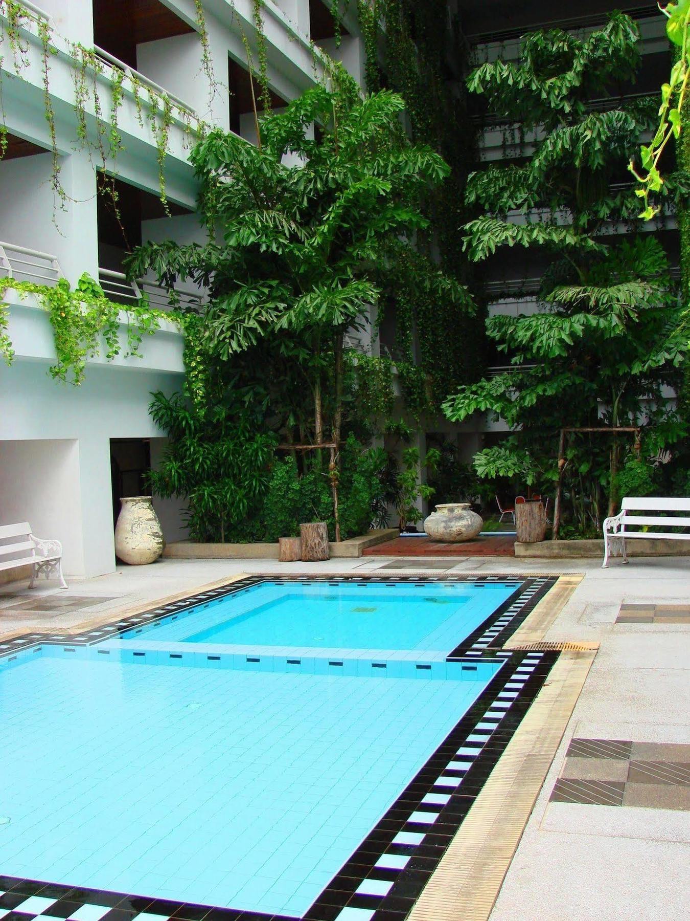Abricole At Pattaya Hill Lejlighed Eksteriør billede